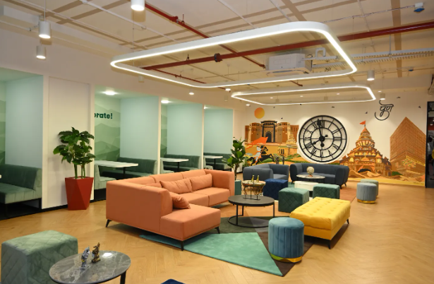 How Office Interior Designers in Mumbai Balance Aesthetics and Functionality